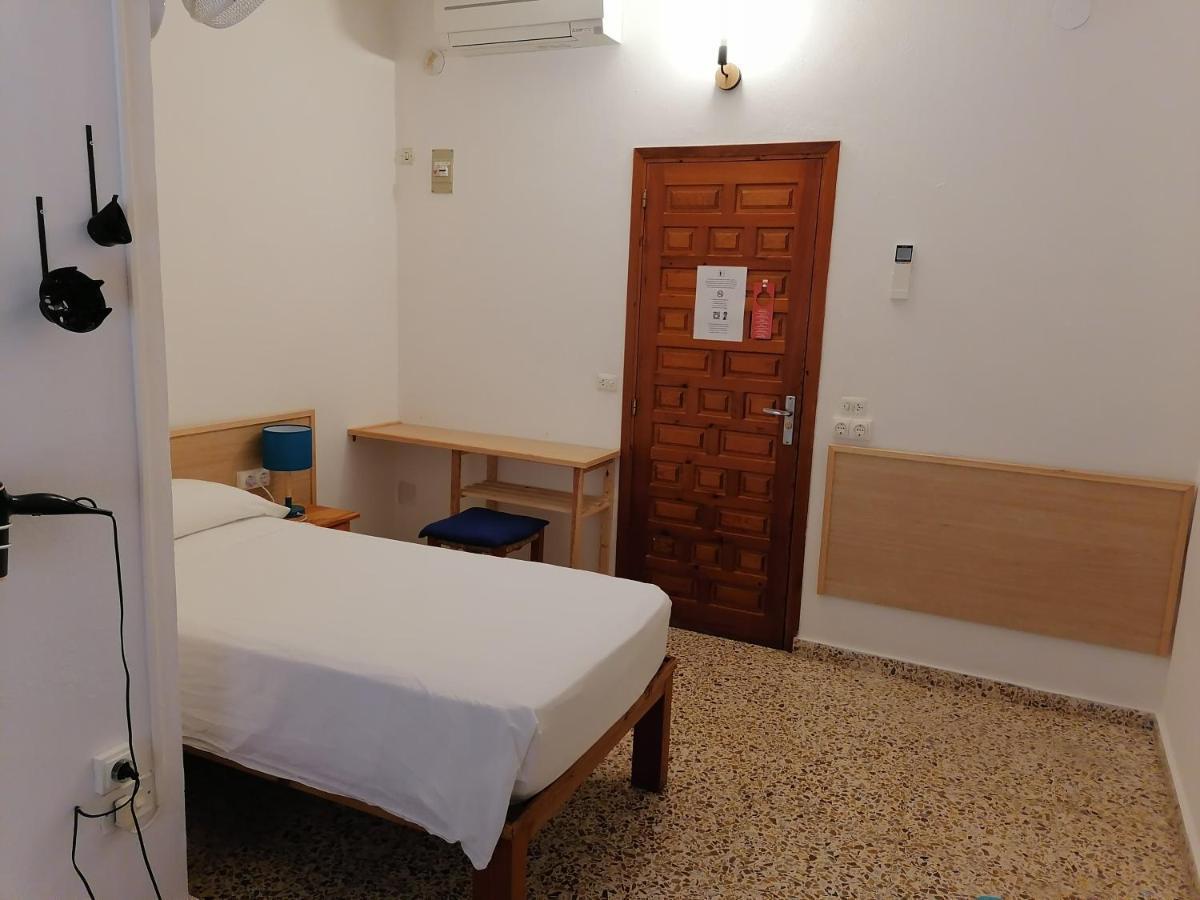 Hostal Pepe Sant Ferran de Ses Roques Luaran gambar
