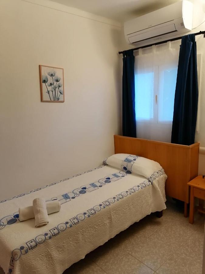 Hostal Pepe Sant Ferran de Ses Roques Luaran gambar